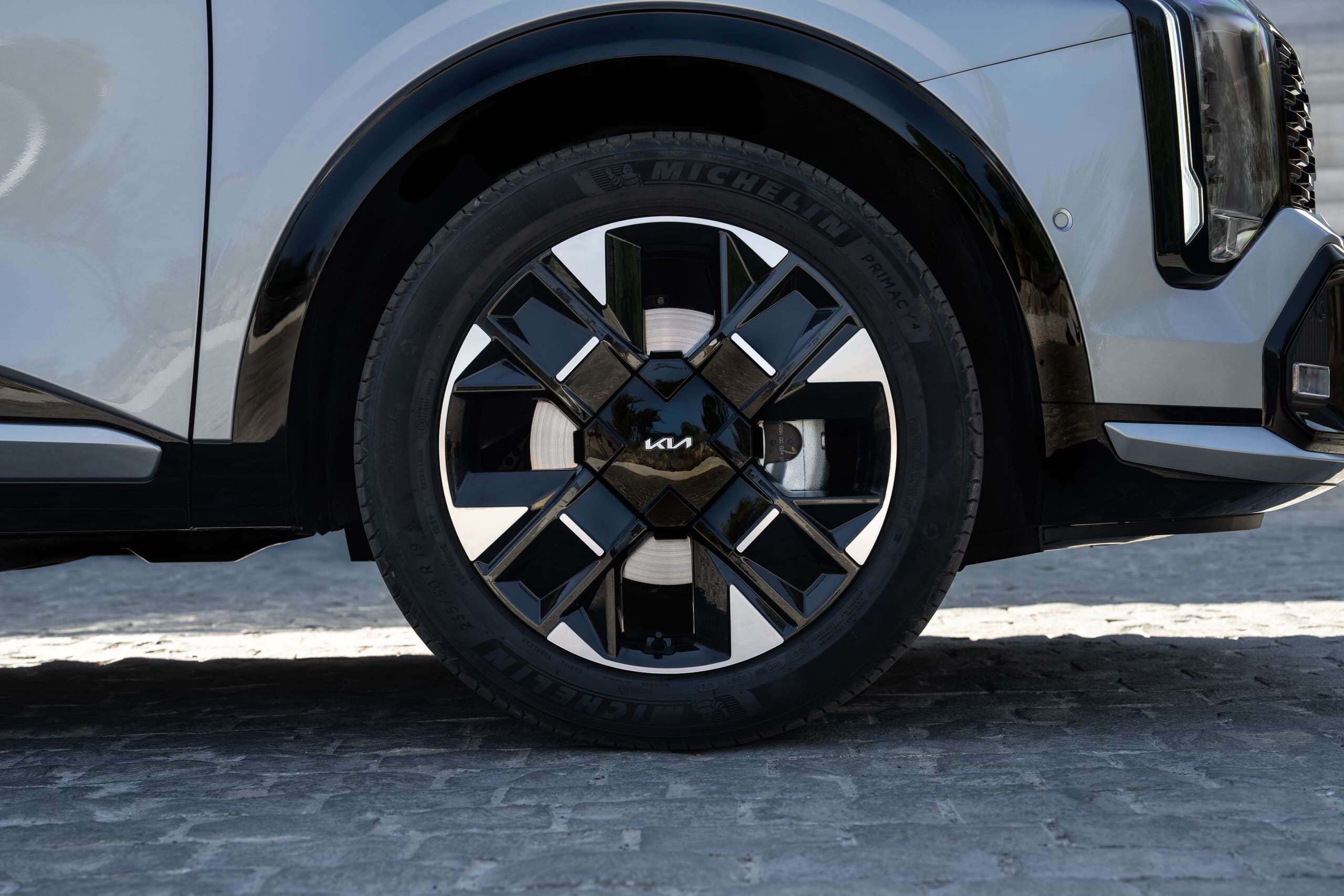 Kia Sportage 2025, la bestseller si rinnova 