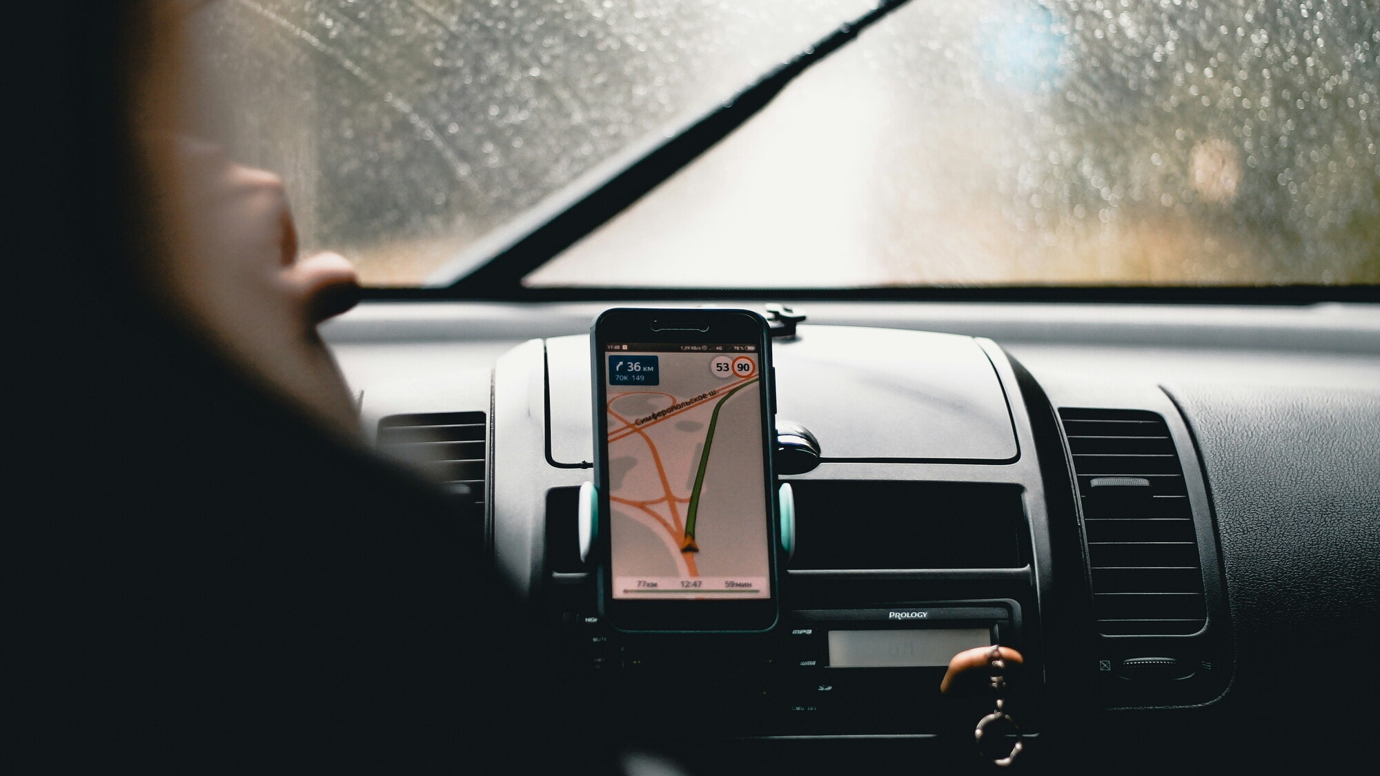 Auto e tecnologia: i milanesi sbagliano strada anche col navigatore