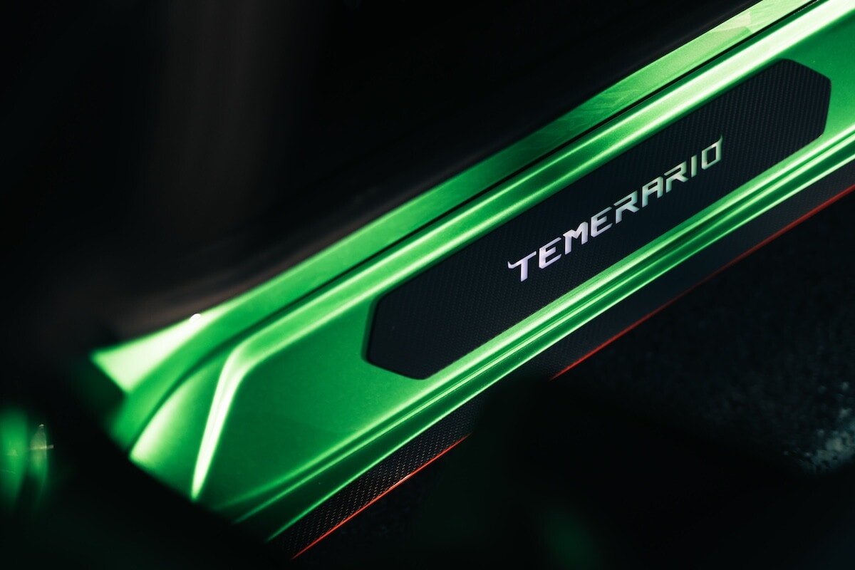 Lamborghini Temerario, la supercar ibrida in pista