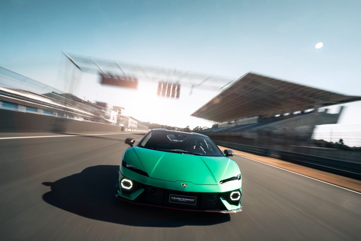 Lamborghini Temerario, la supercar ibrida in pista