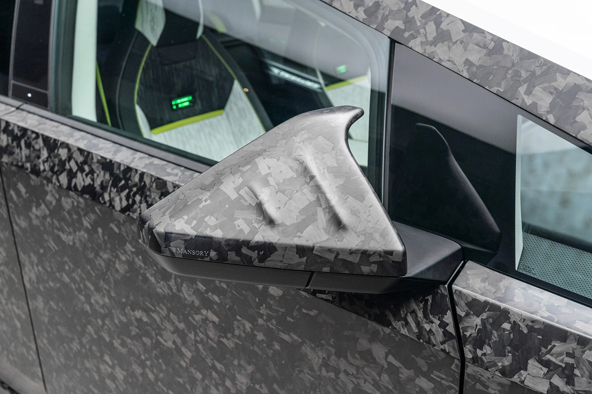 Le foto del Mansory Cybertruck Elongation EVO