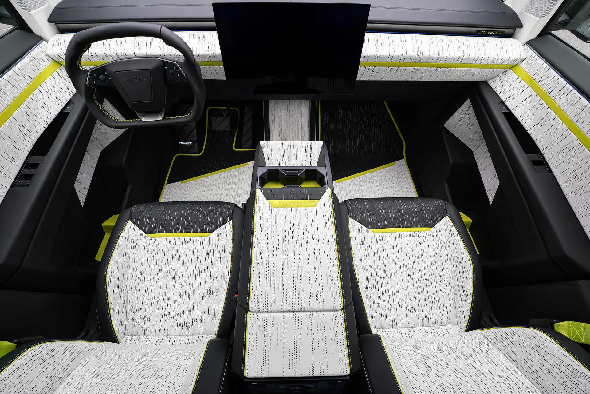 Le foto del Mansory Cybertruck Elongation EVO