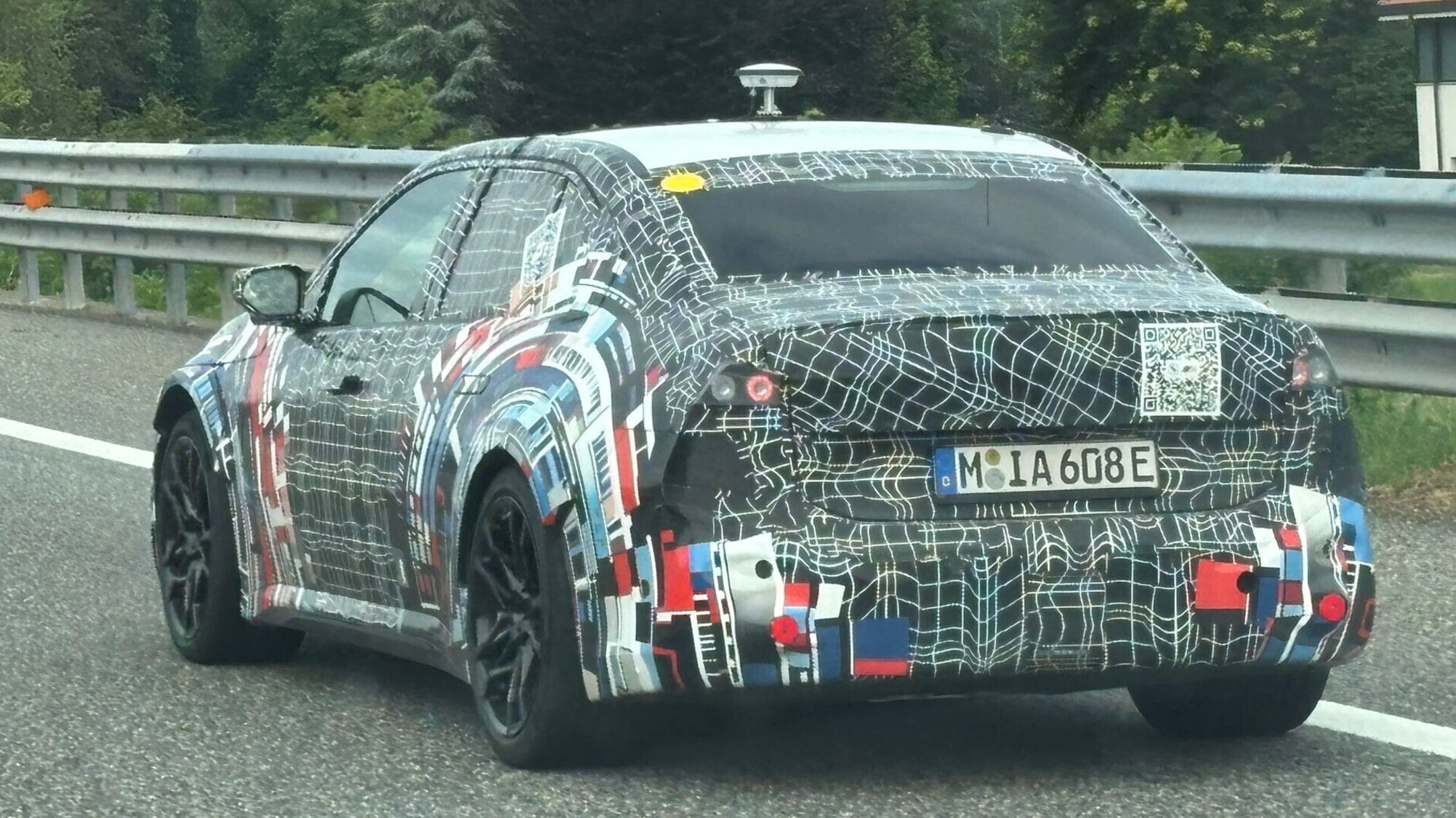 BMW M3, la sportiva elettrica su strada in attesa del debutto