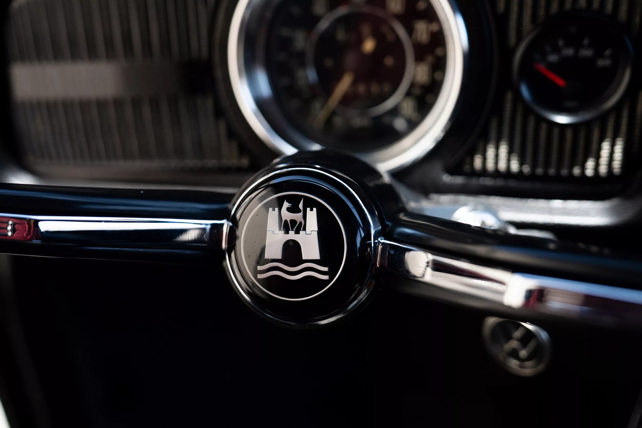 "Rollswagen", l'unica VW Beetle Limousine all'asta a Monterey