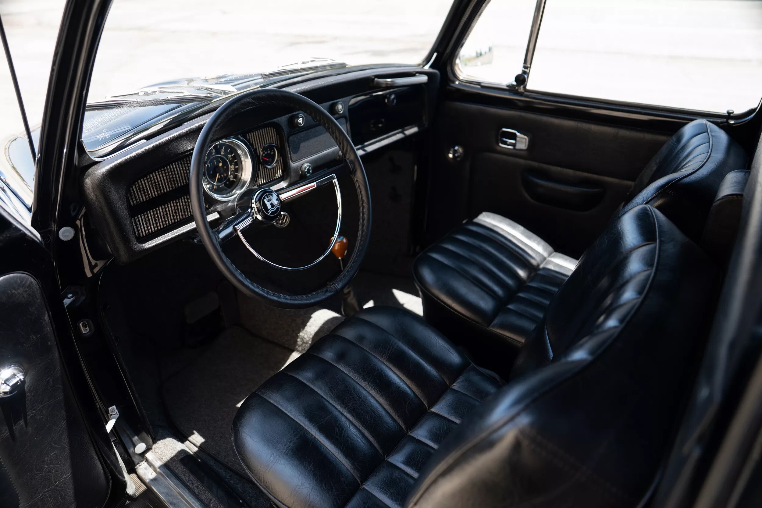 "Rollswagen", l'unica VW Beetle Limousine all'asta a Monterey