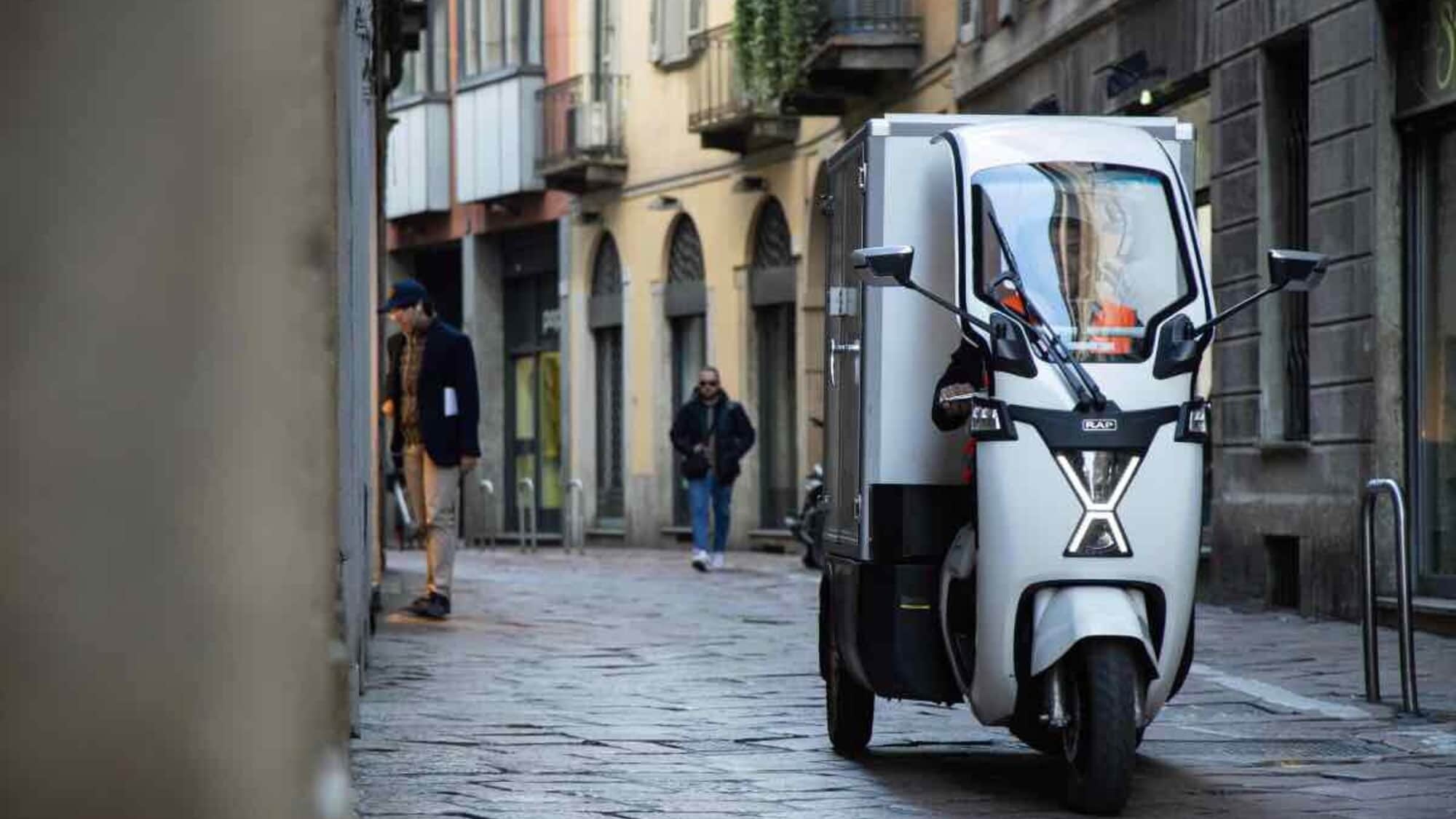 Amazon lancia a Milano le consegne in giornata elettriche