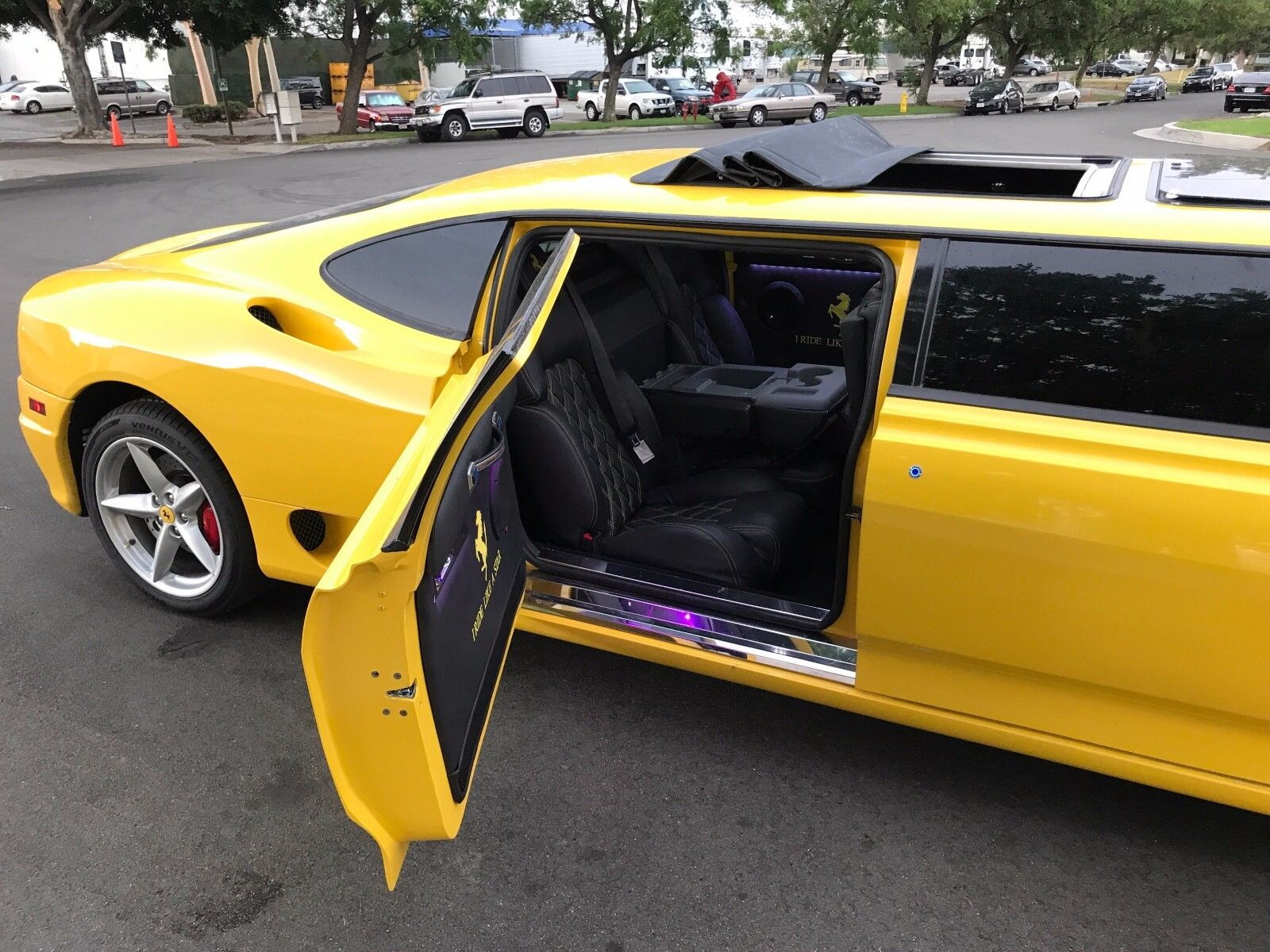 Le foto della Ferrari 360 Modena Limousine