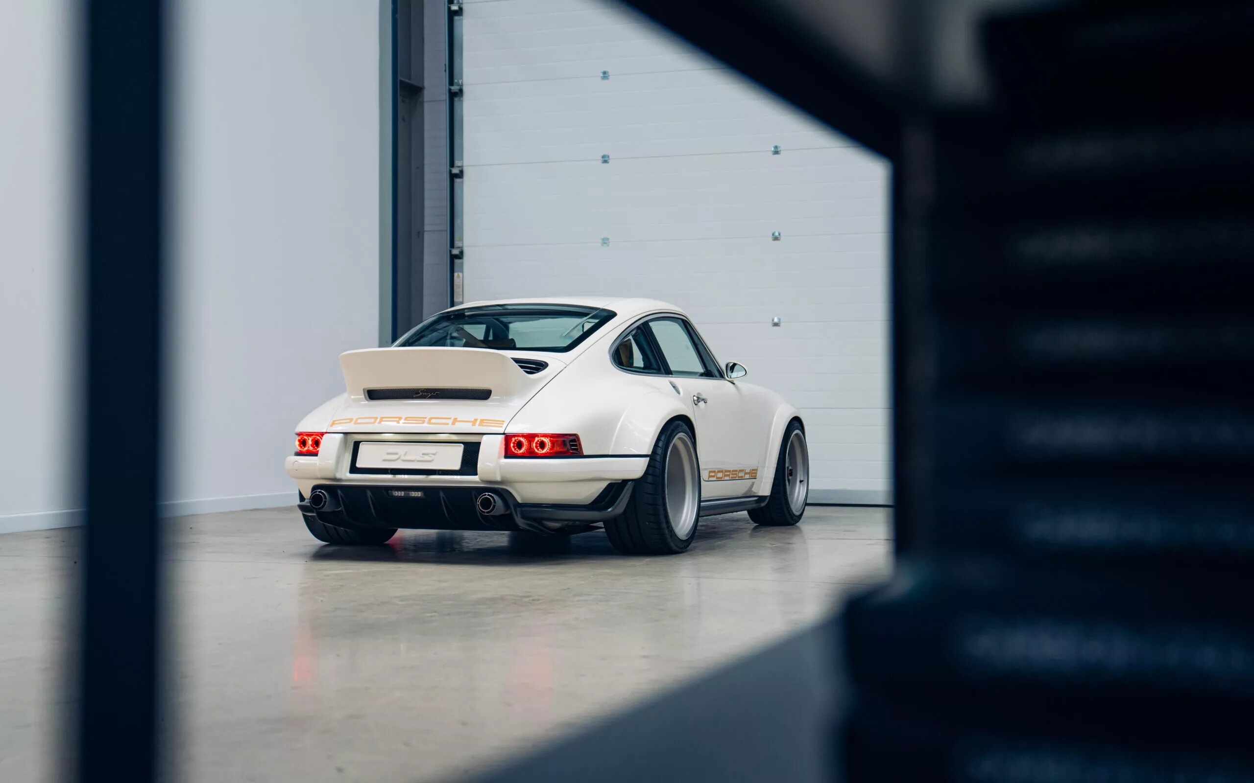 L'incredibile restomod Singer DLS vale oltre 3 milioni