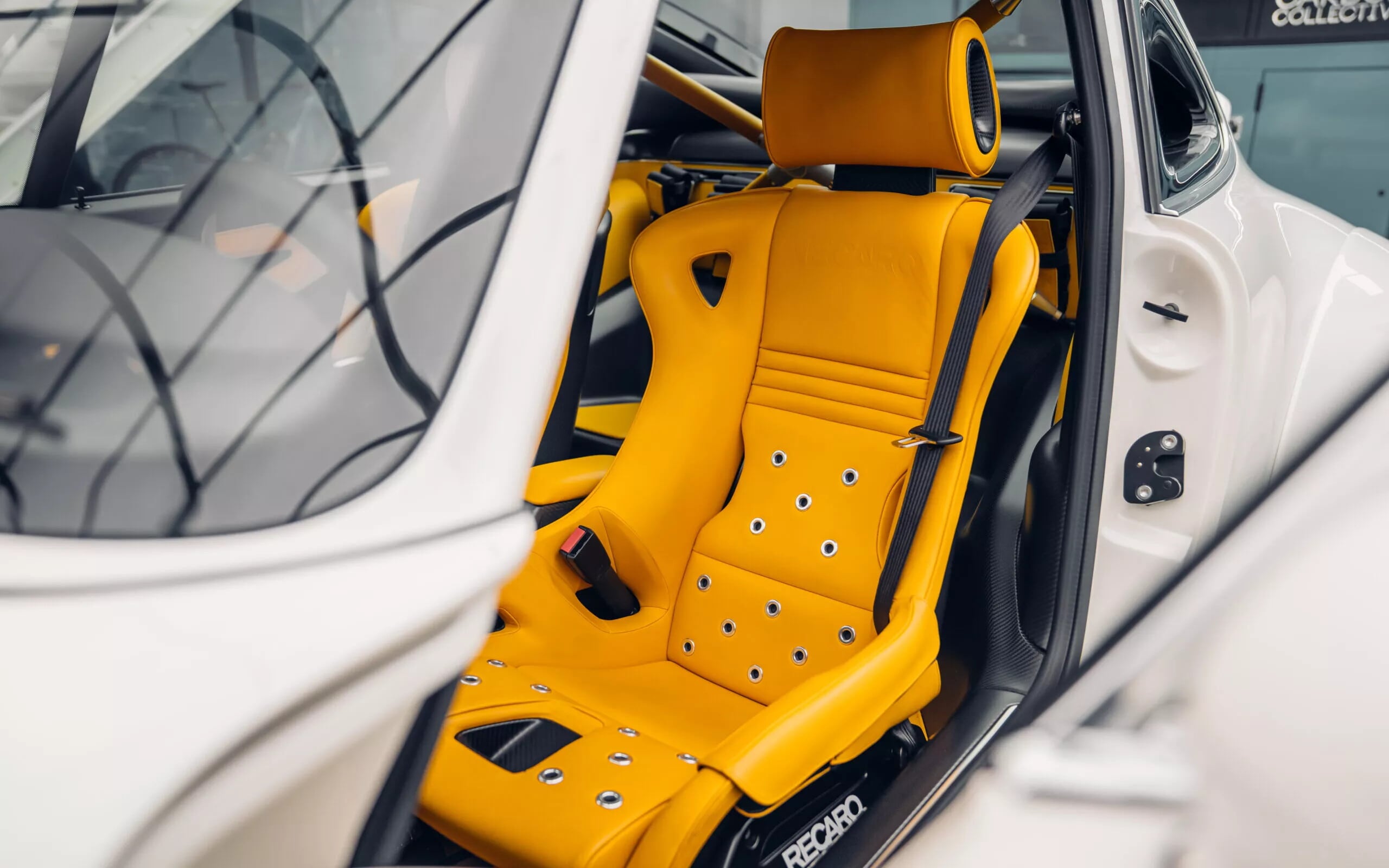 L'incredibile restomod Singer DLS vale oltre 3 milioni