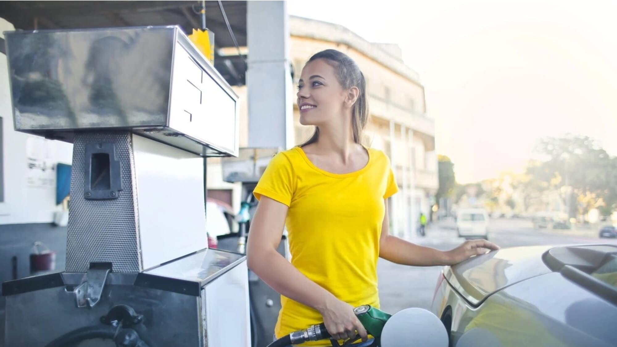 Estate 2025, benzina alle stelle, Italia tra i 5 più cari d’Europa