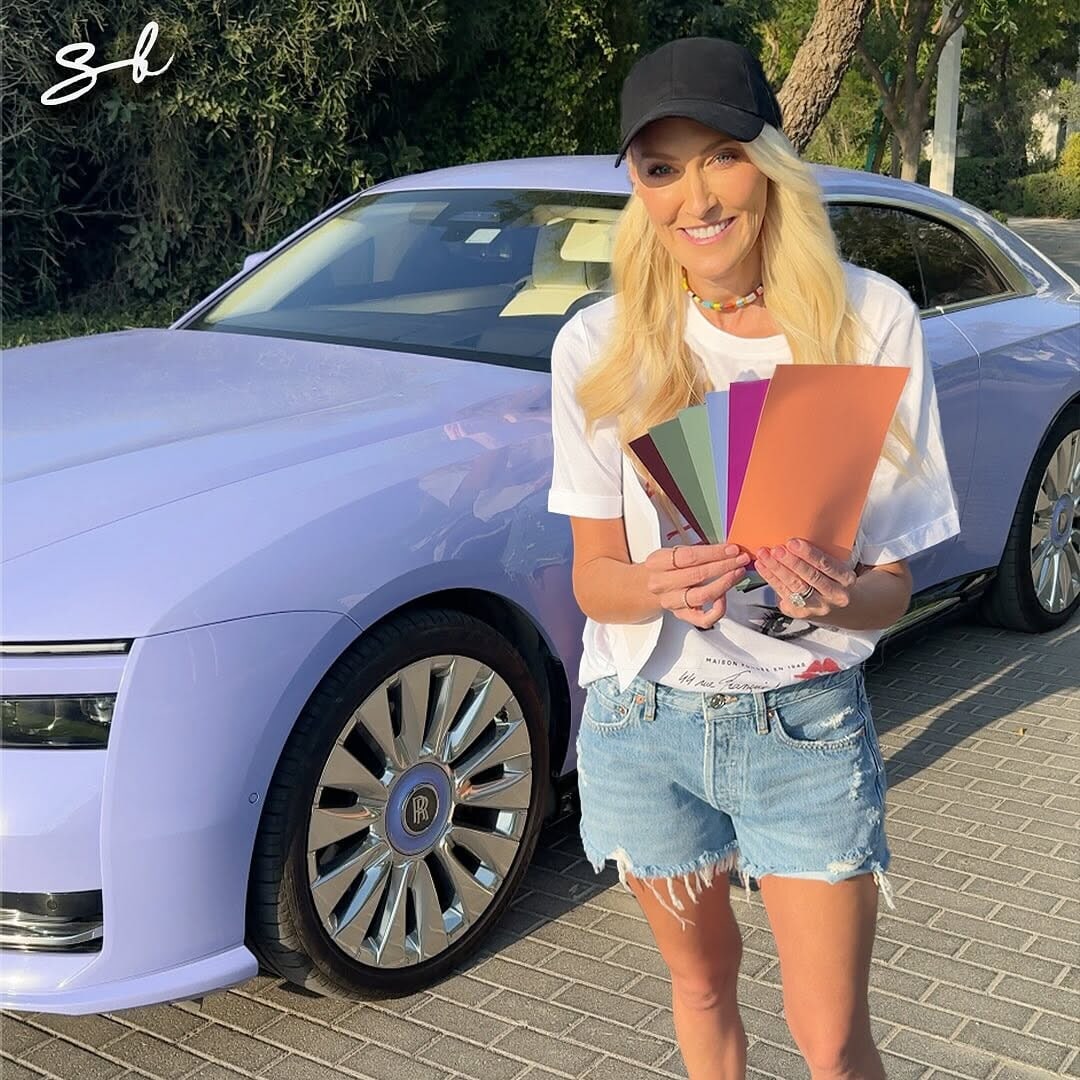 Alex Hirschi, alias Supercar Blondie: regina delle supercar e innovatrice digitale