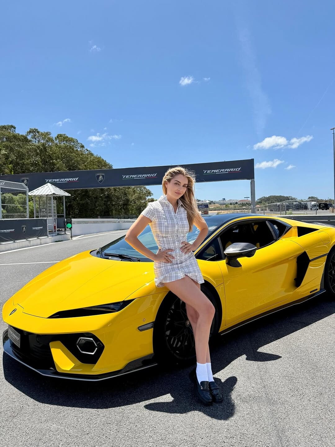 Emelia Hartford: costruttore e pilota tra Corvette record e Nissan Z da urlo