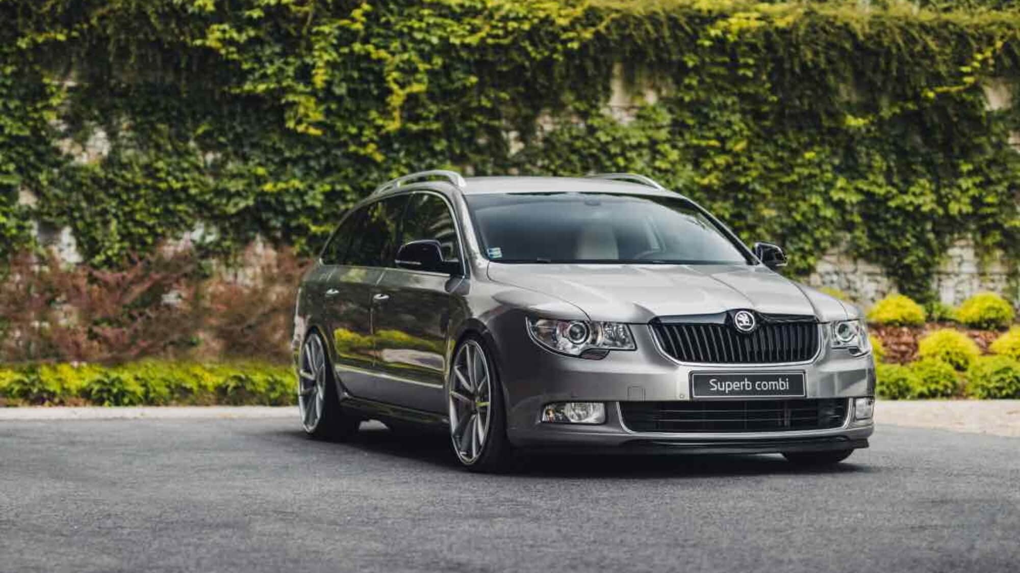 Škoda al Salone di Monaco 2025: l’Elroq debutta, Enyaq si rinnova