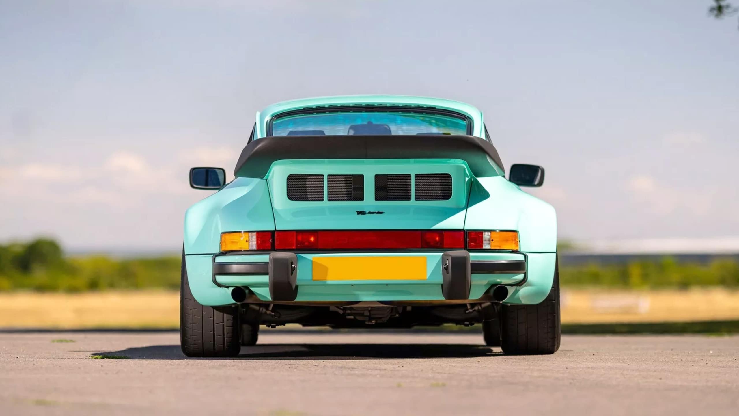  Le foto della Porsche 911 TAG Turbo by Lanzante