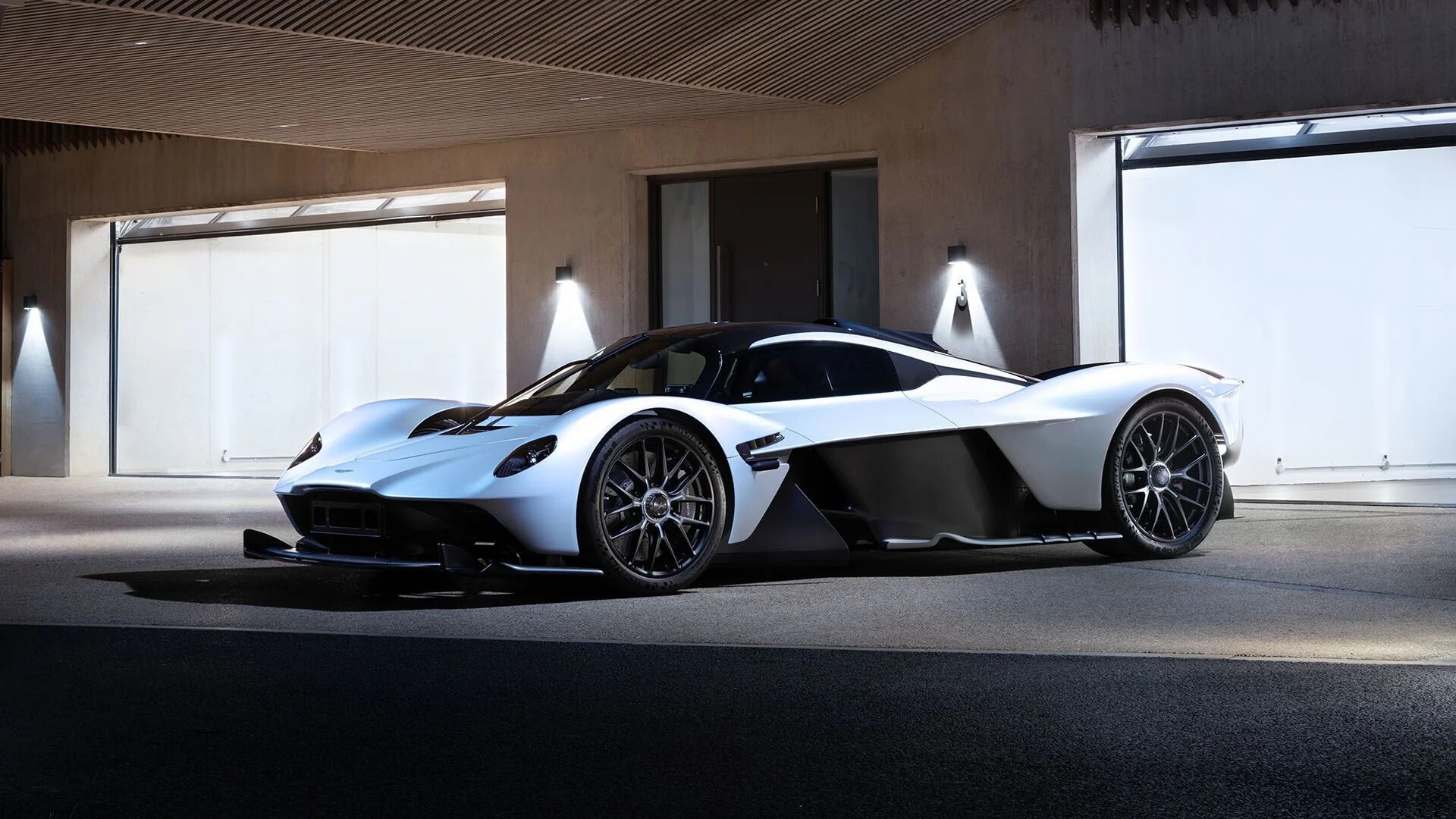 L'Aston Martin Valkyrie di Ricciardo 