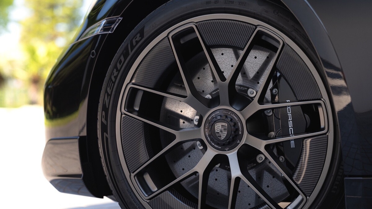 Nuova Porsche 911 Turbo S ibrida