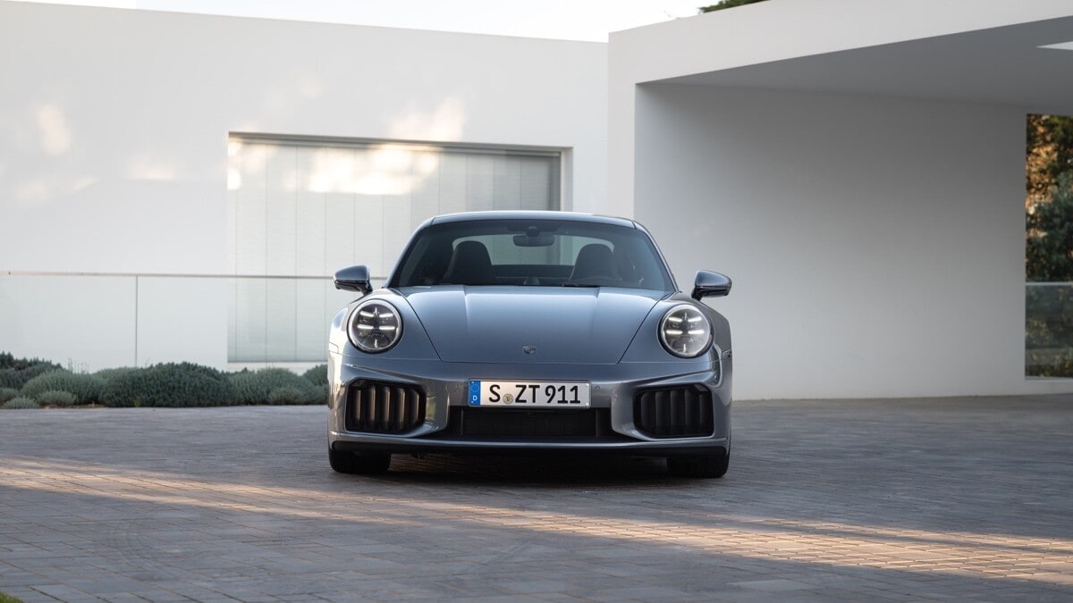 Nuova Porsche 911 Turbo S ibrida