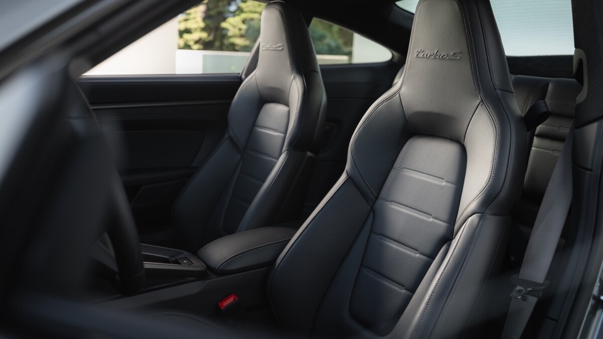 Nuova Porsche 911 Turbo S ibrida
