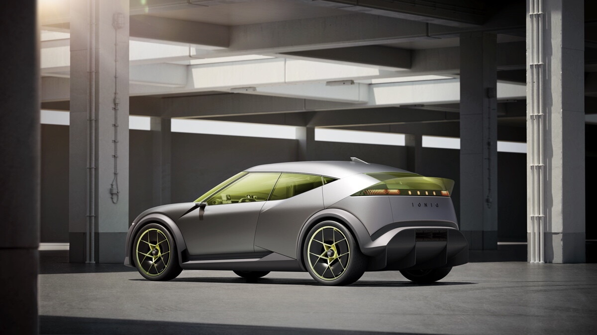 Hyundai Concept Three, nel 2026 sarà Ioniq 3