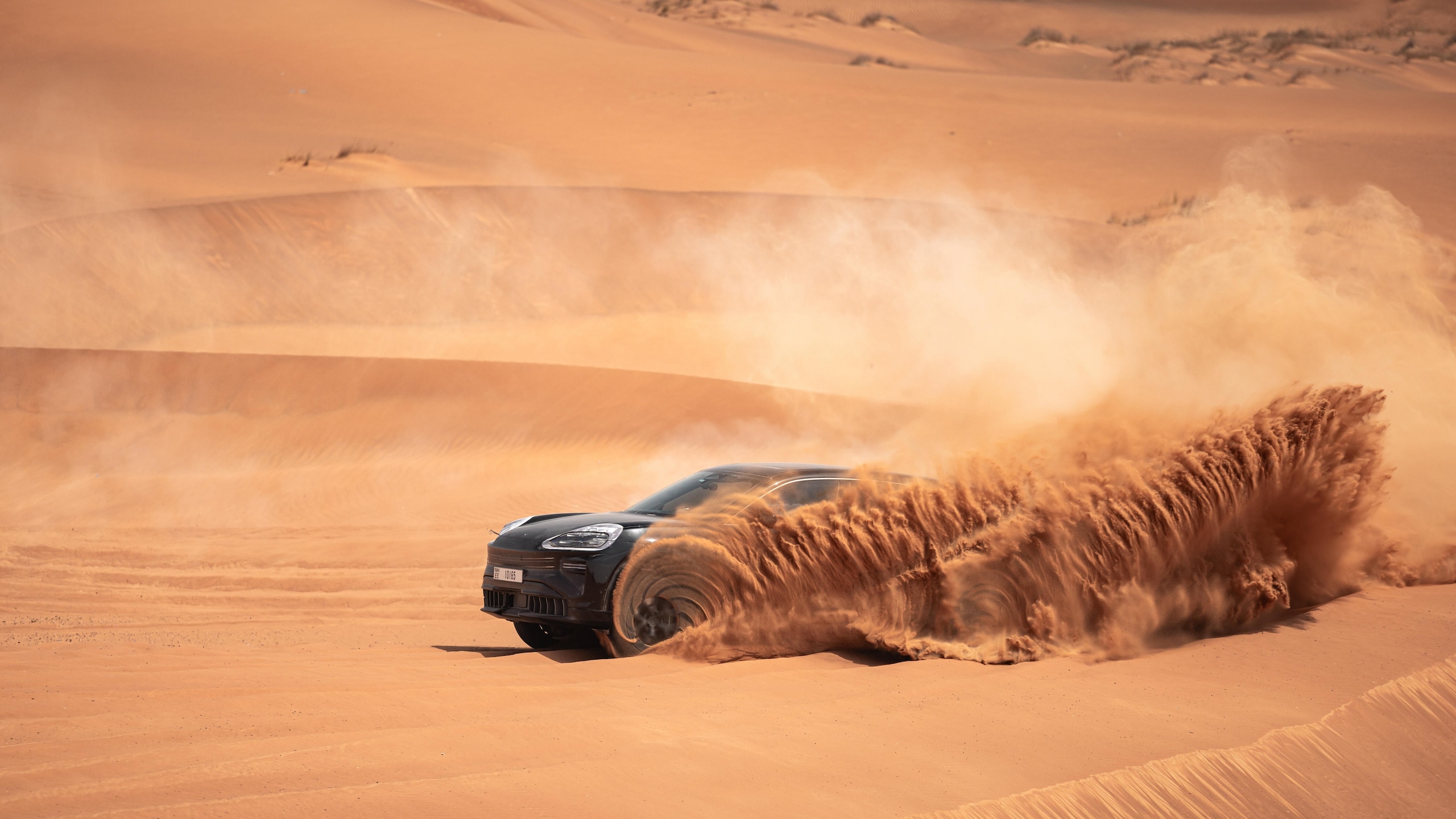 Porsche Cayenne elettrica, i test dei prototipi