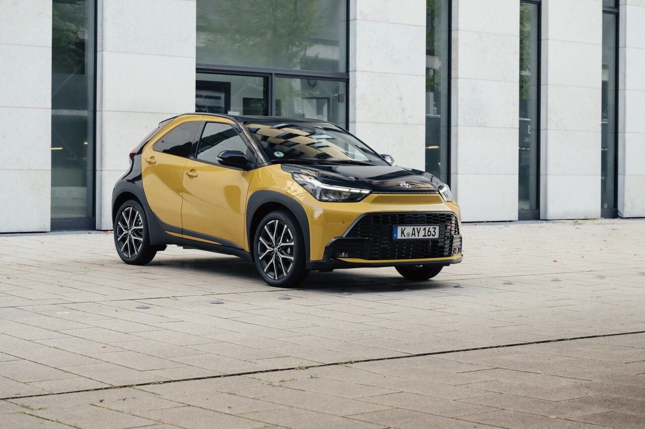 Toyota Aygo X, la full hybrid su strada