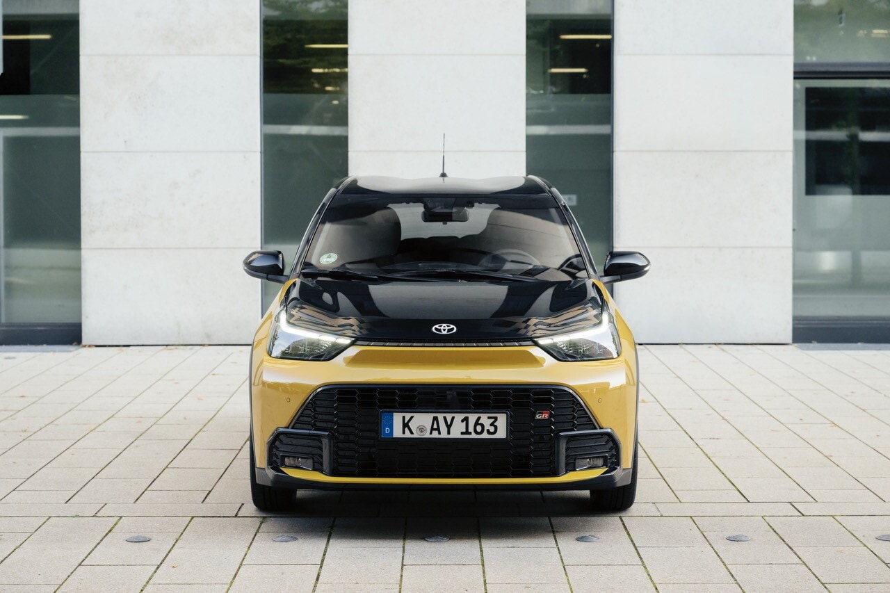 Toyota Aygo X, la full hybrid su strada