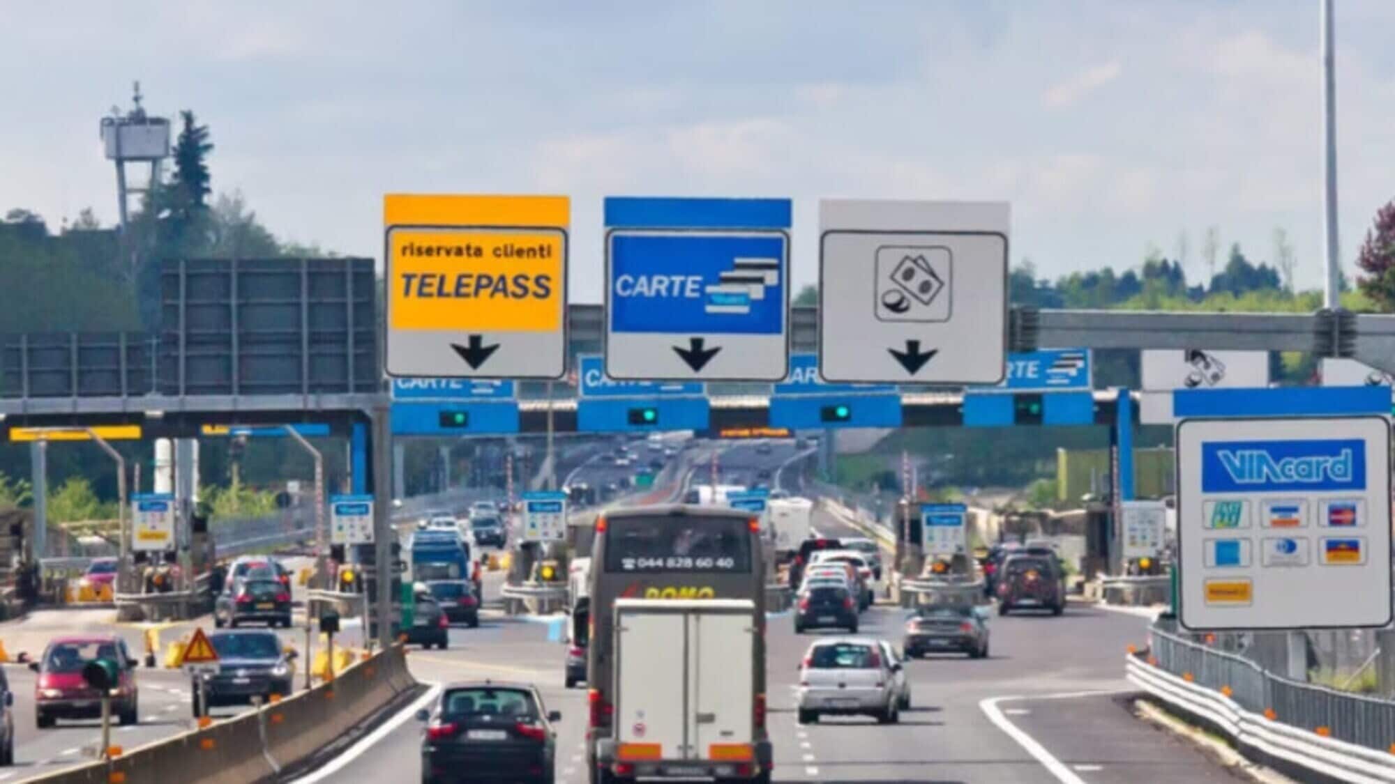 Autostrade, pedaggi più bassi dal gennaio 2026 in Italia
