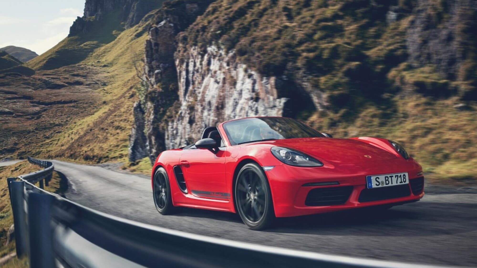 Porsche mette ordine: tornano i modelli termici, rinviate alcune elettriche