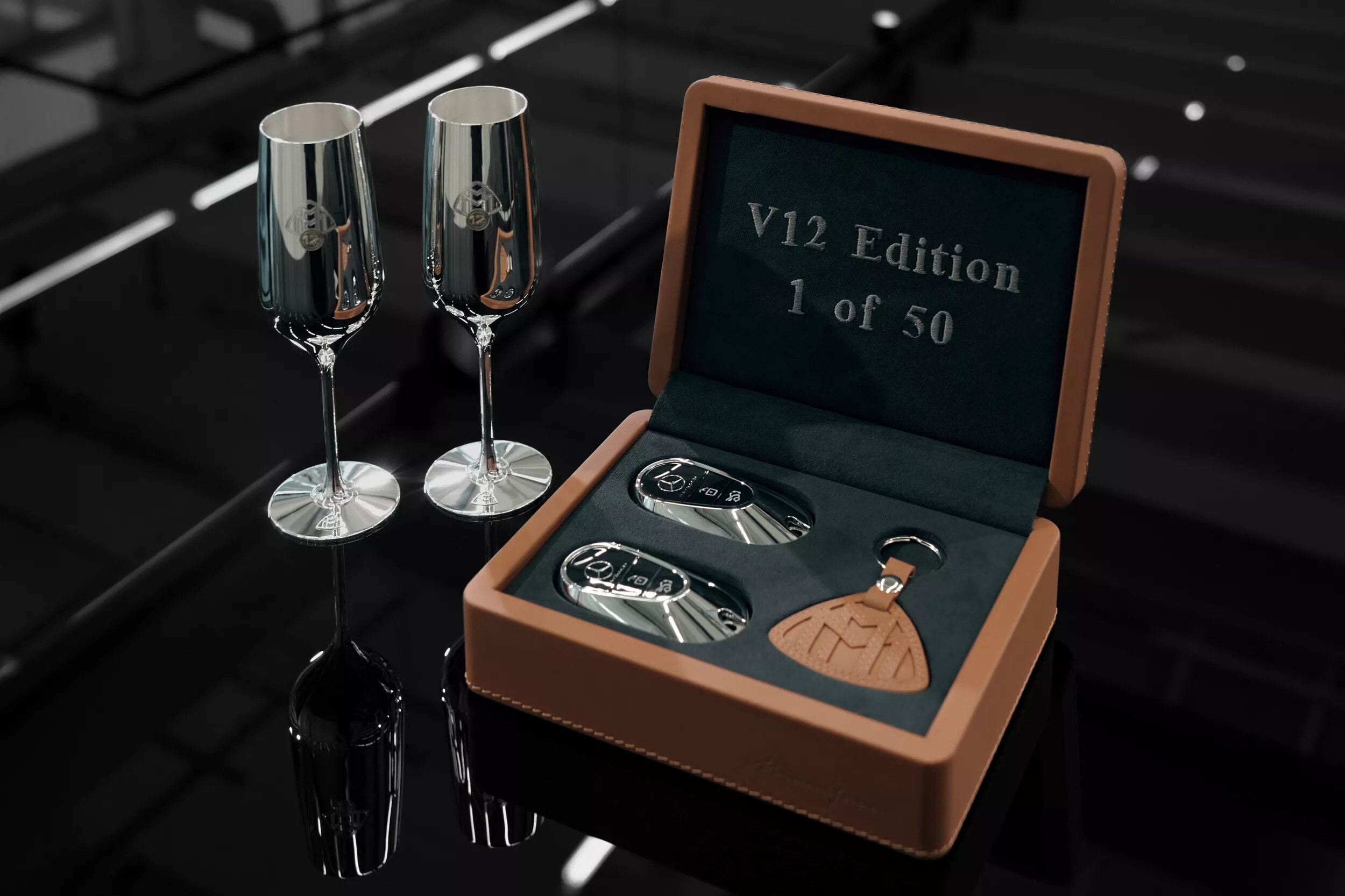 Le foto dell'esclusiva Mercedes-Maybach V12  