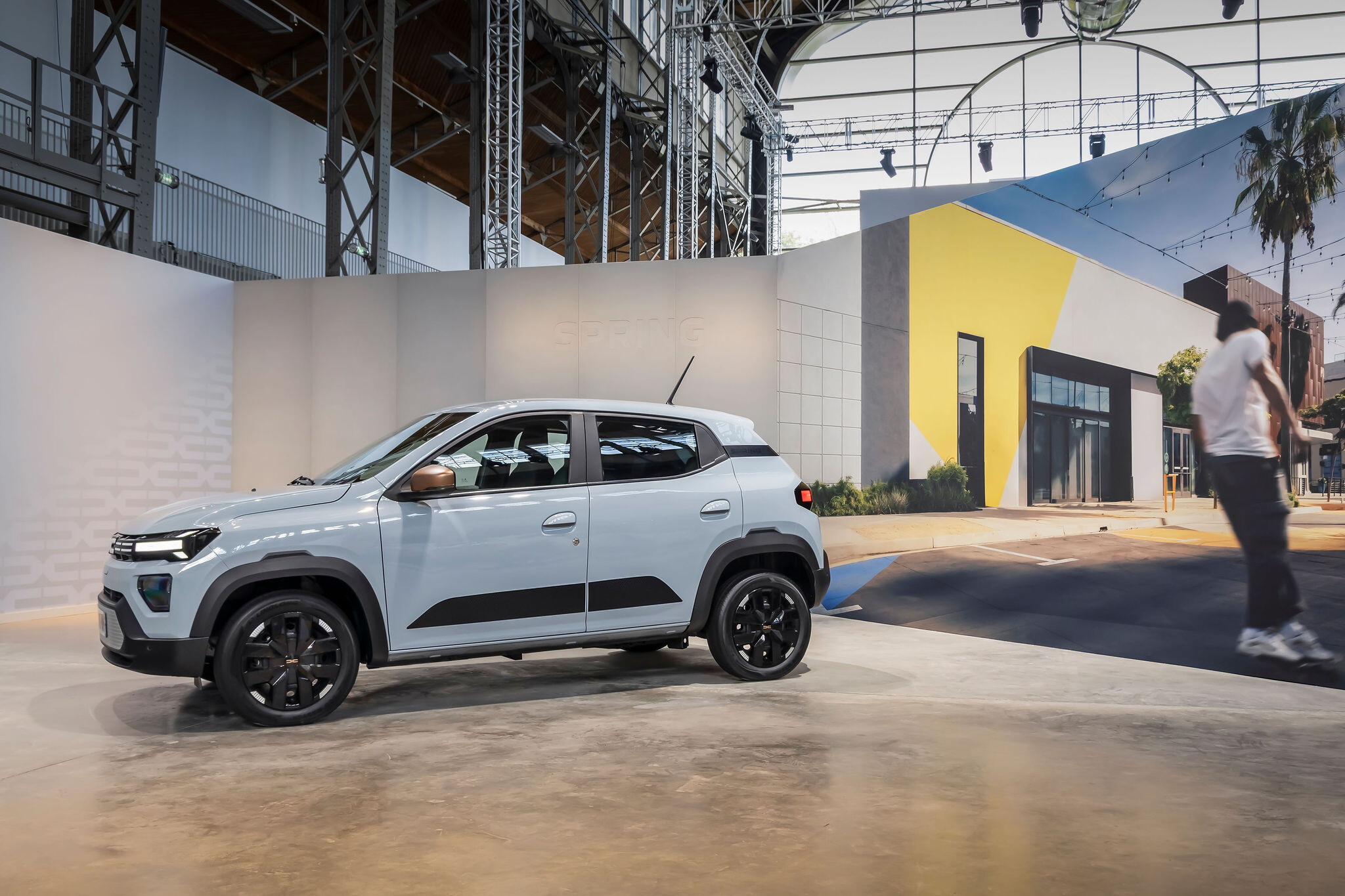 Dacia Spring 2026, l'elettrica tascabile si aggiorna