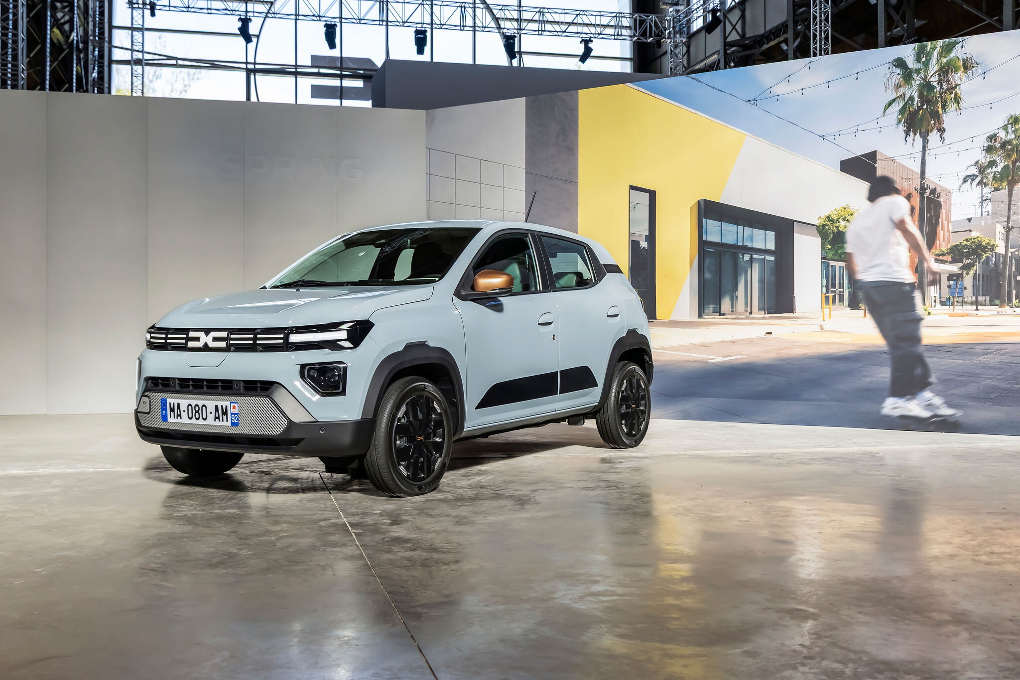 Dacia Spring 2026, l'elettrica tascabile si aggiorna
