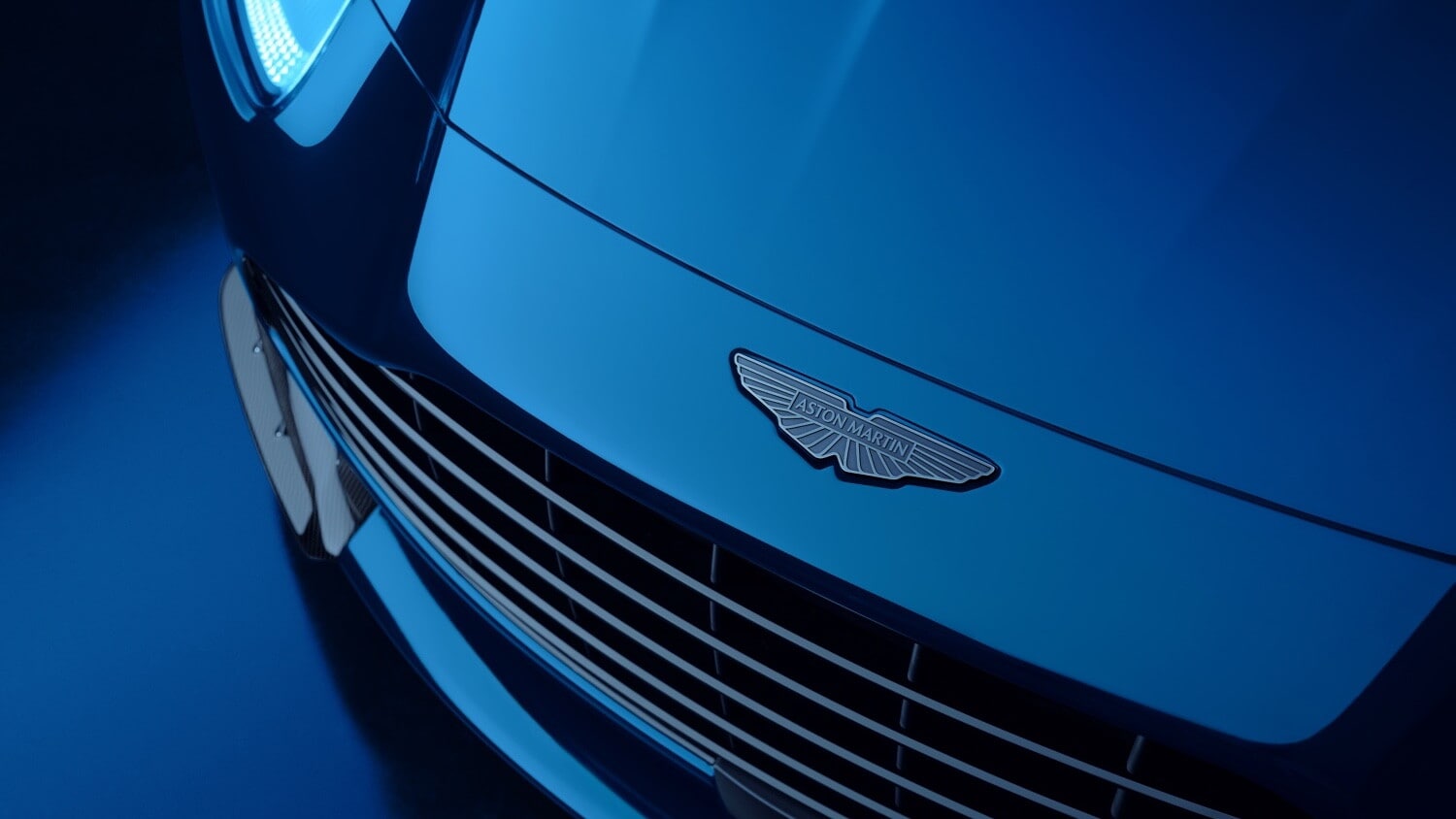 Aston Martin DB12 S