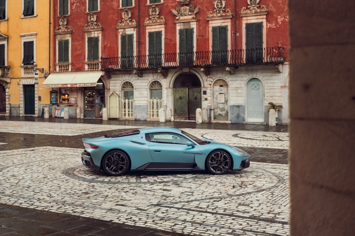 Maserati MCPura e MCPura Cielo su strada
