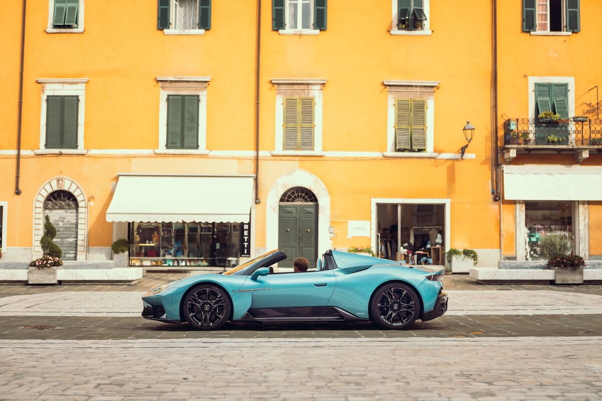 Maserati MCPura e MCPura Cielo su strada