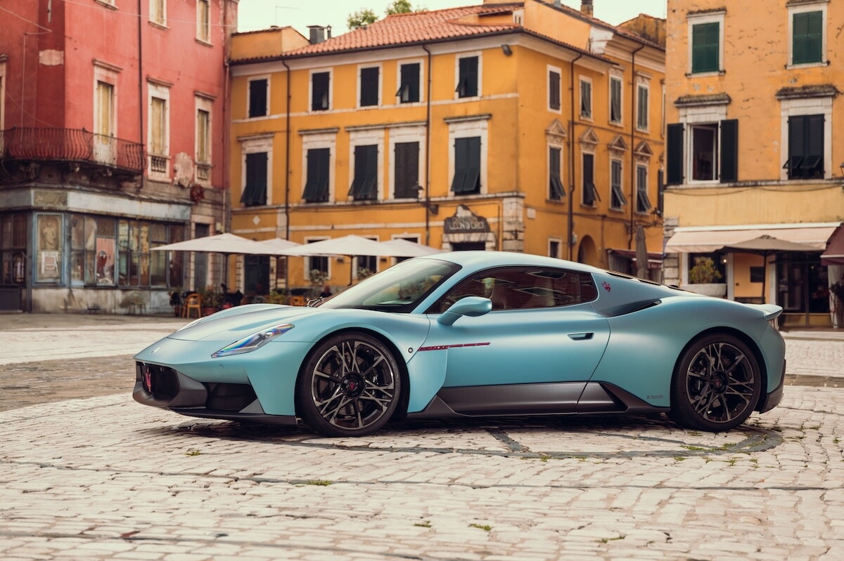 Maserati MCPura e MCPura Cielo su strada