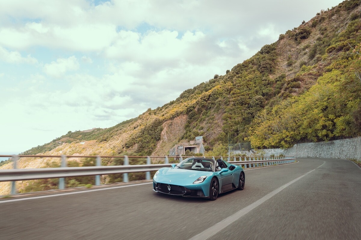 Maserati MCPura e MCPura Cielo su strada