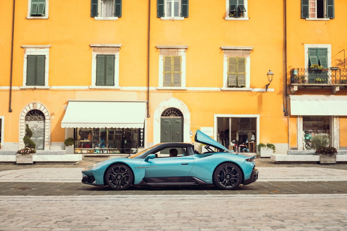 Maserati MCPura e MCPura Cielo su strada