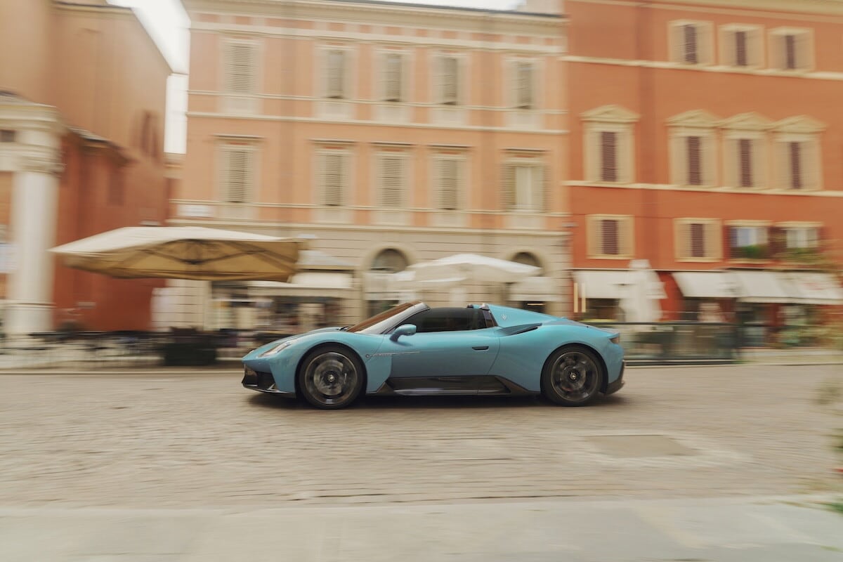 Maserati MCPura e MCPura Cielo su strada