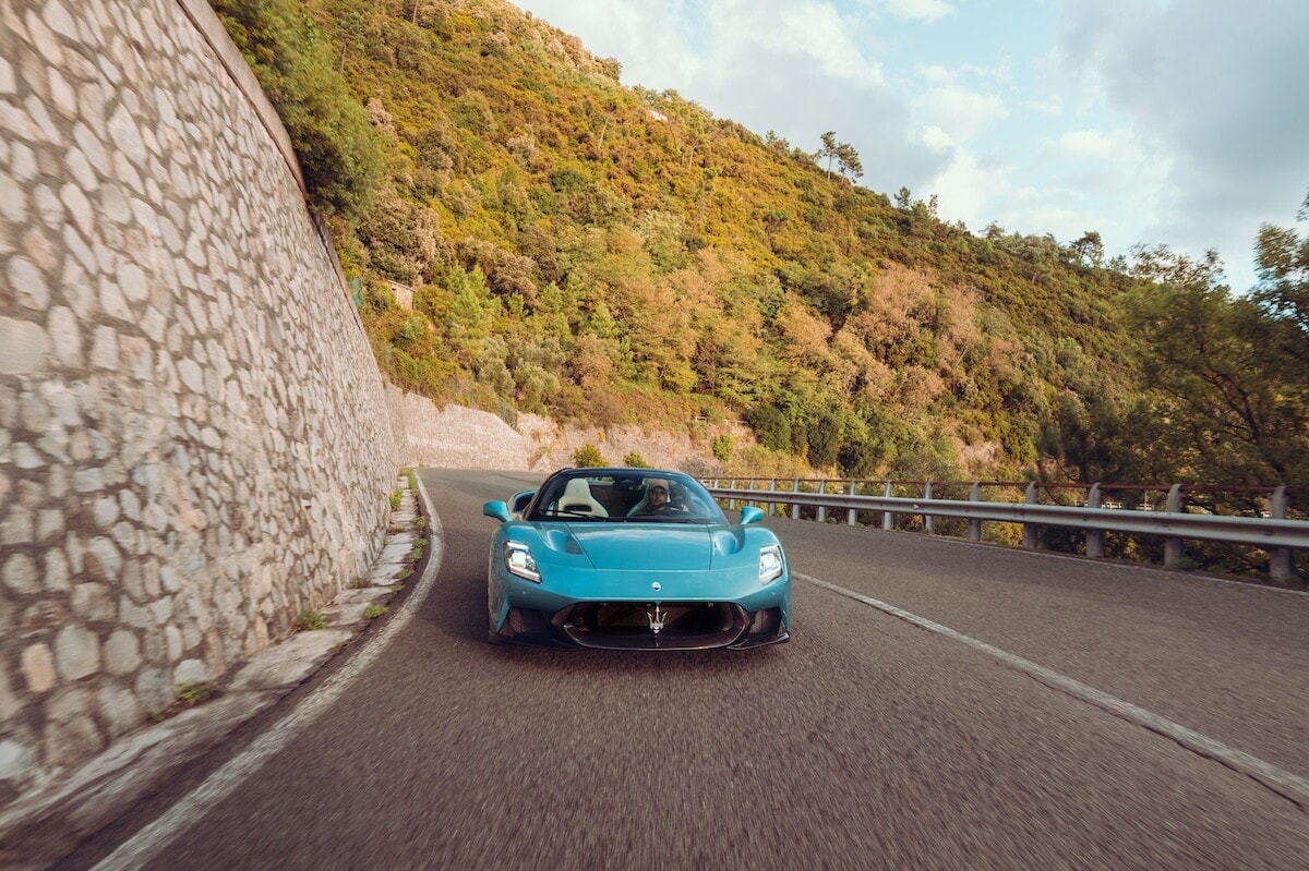 Maserati MCPura e MCPura Cielo su strada