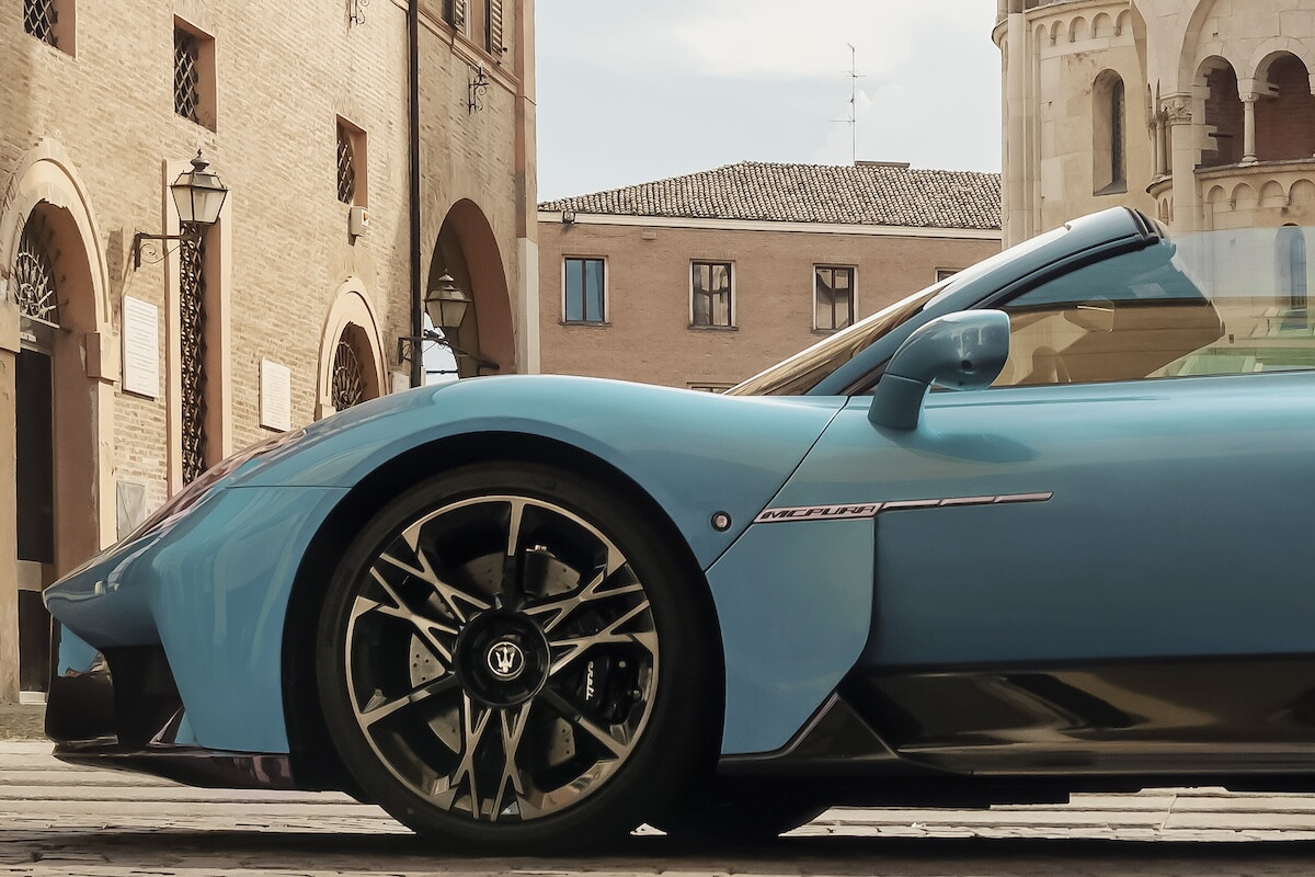Maserati MCPura e MCPura Cielo su strada