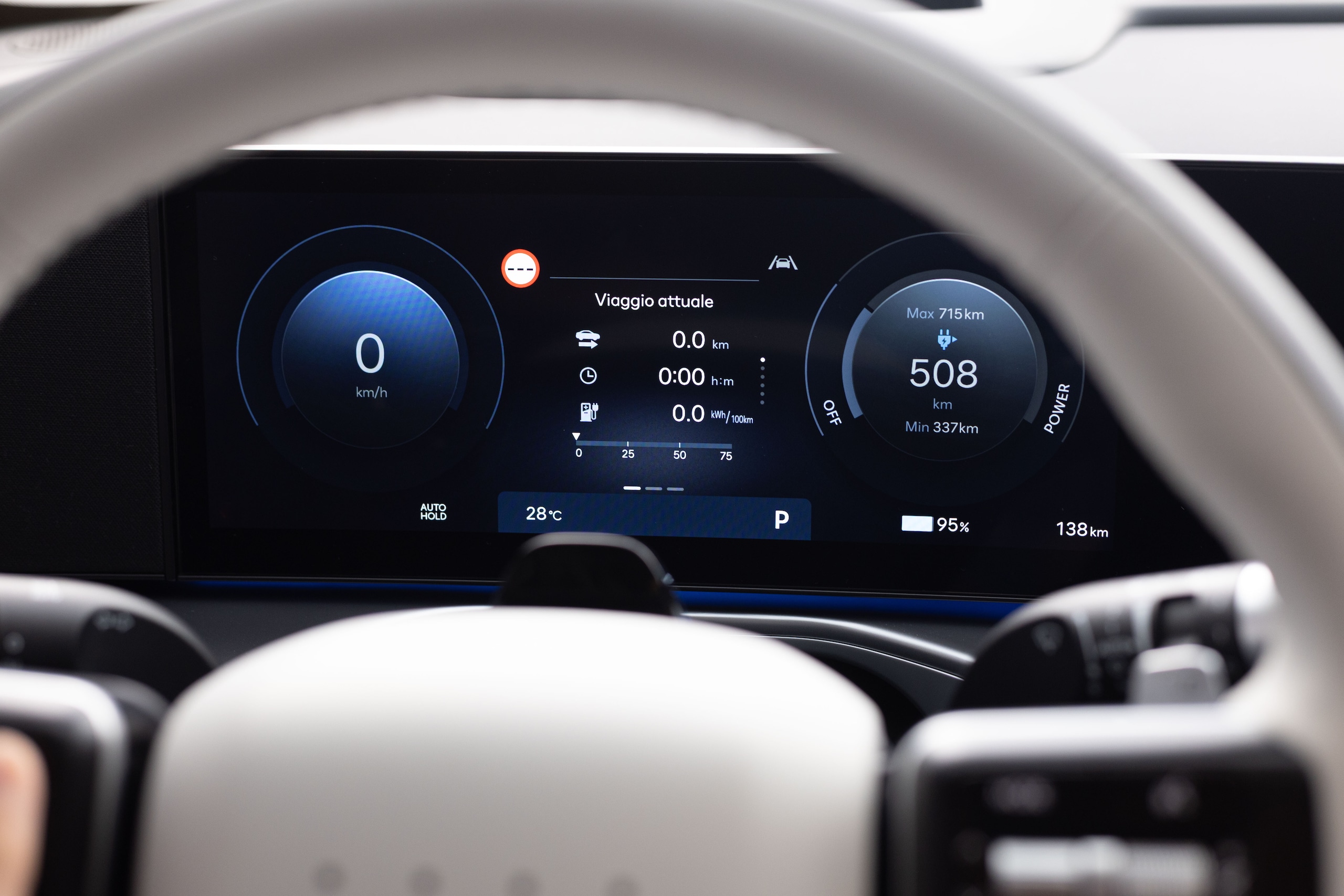 Hyundai Ioniq 9, l'ammiraglia elettrica su strada