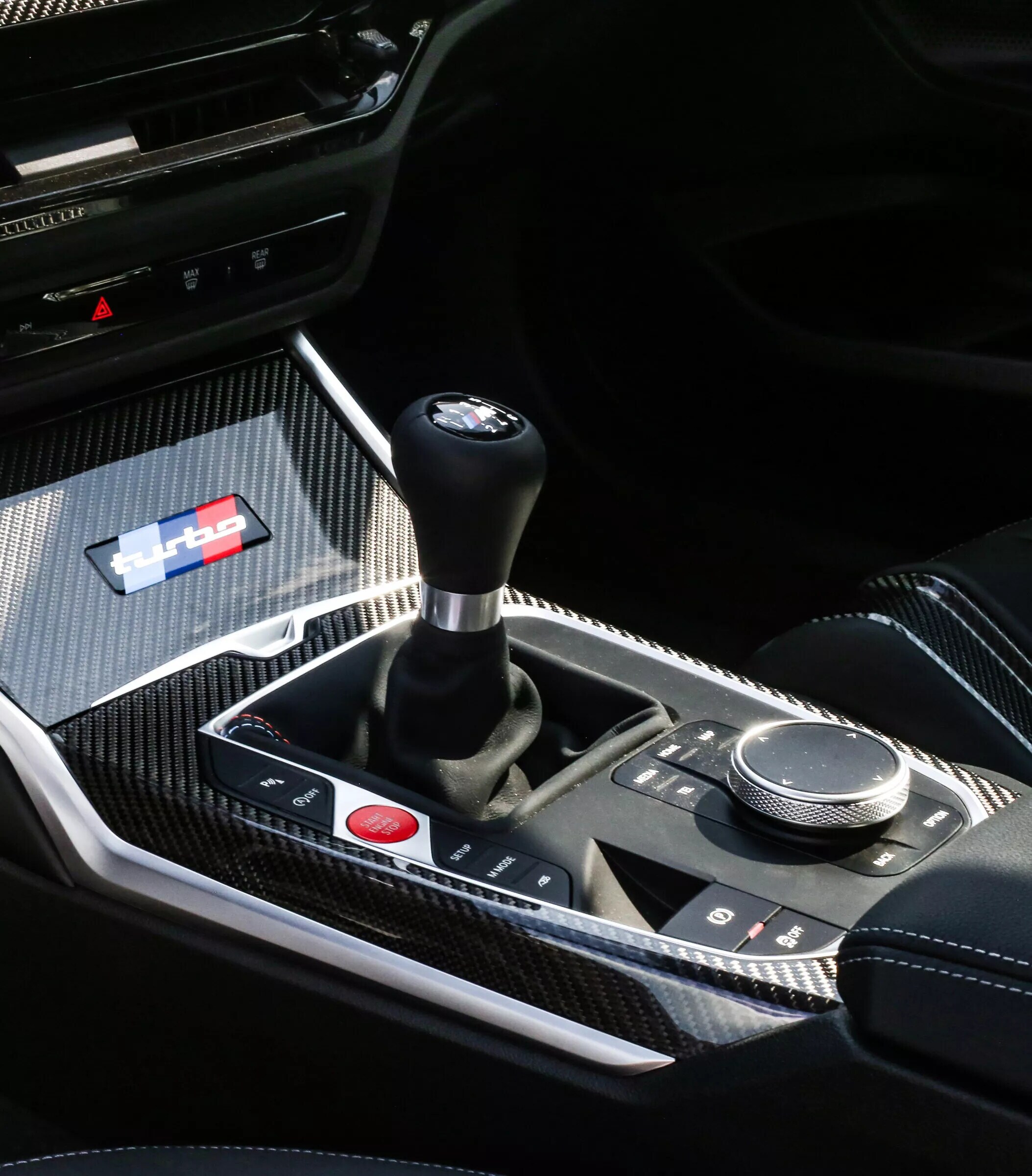 BMW M2 Turbo Design Edition 2026, tributo alla storica 2002 Turbo