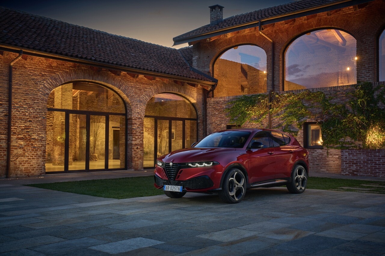Alfa Romeo Tonale restyling cambia faccia