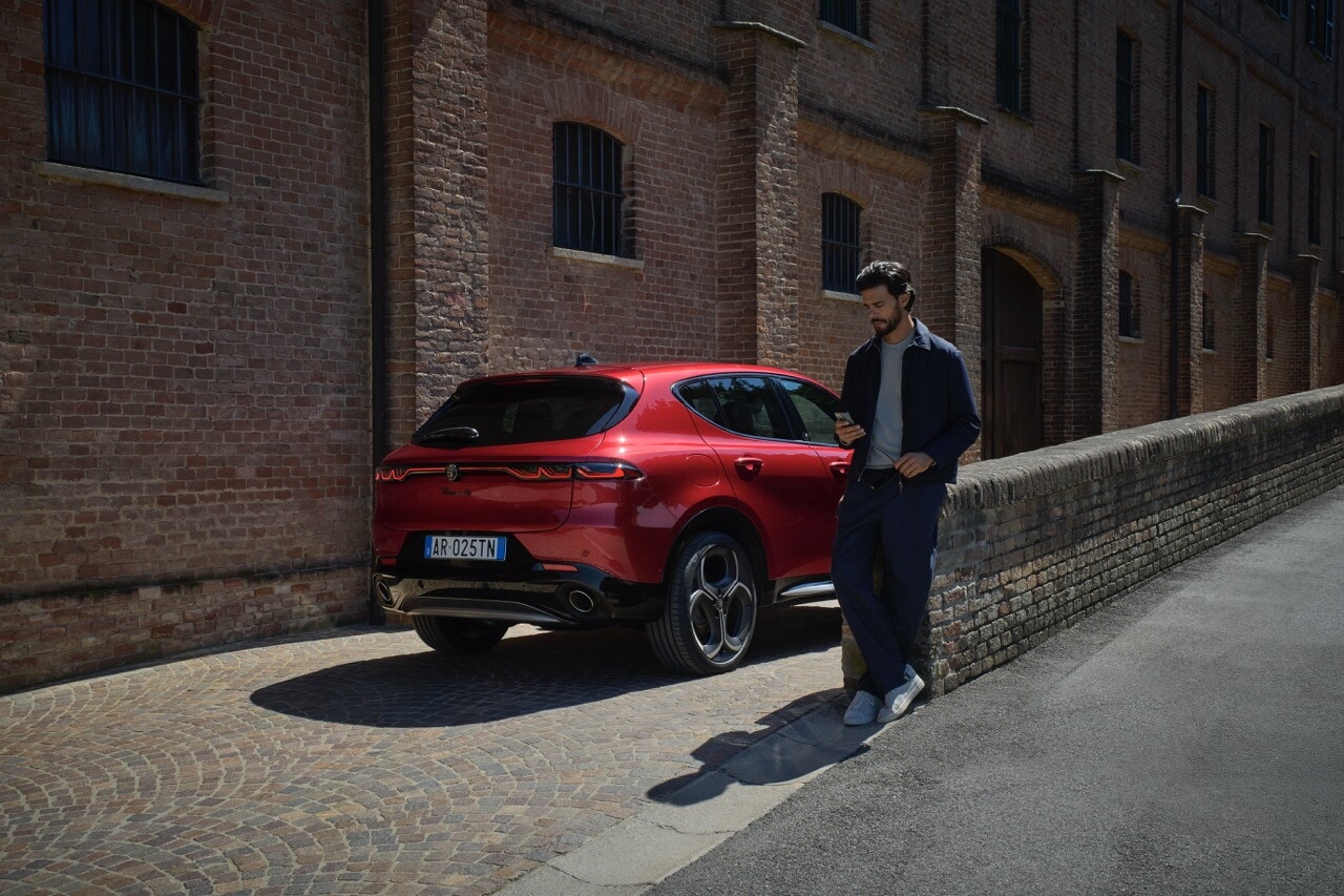 Alfa Romeo Tonale restyling cambia faccia