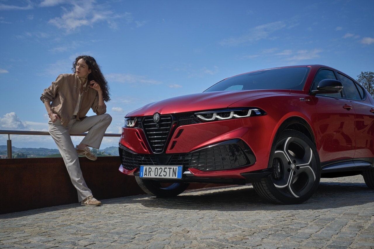 Alfa Romeo Tonale restyling cambia faccia