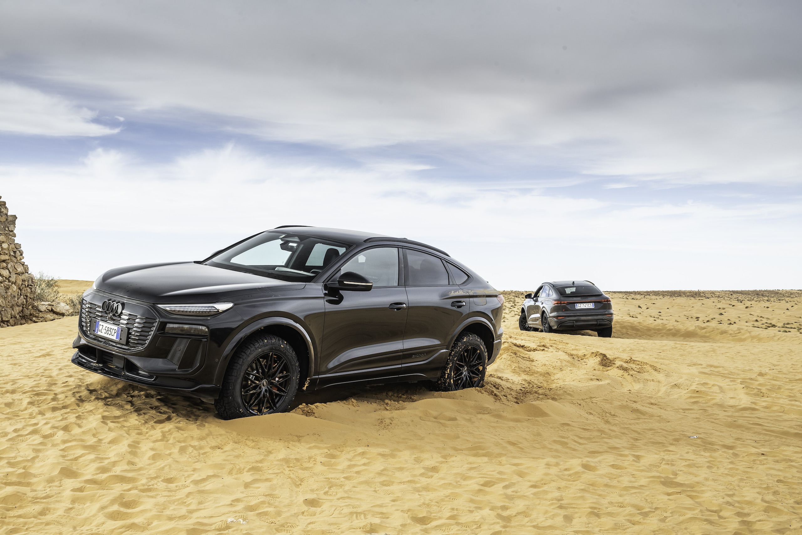 Audi SQ6, sfida al deserto 
