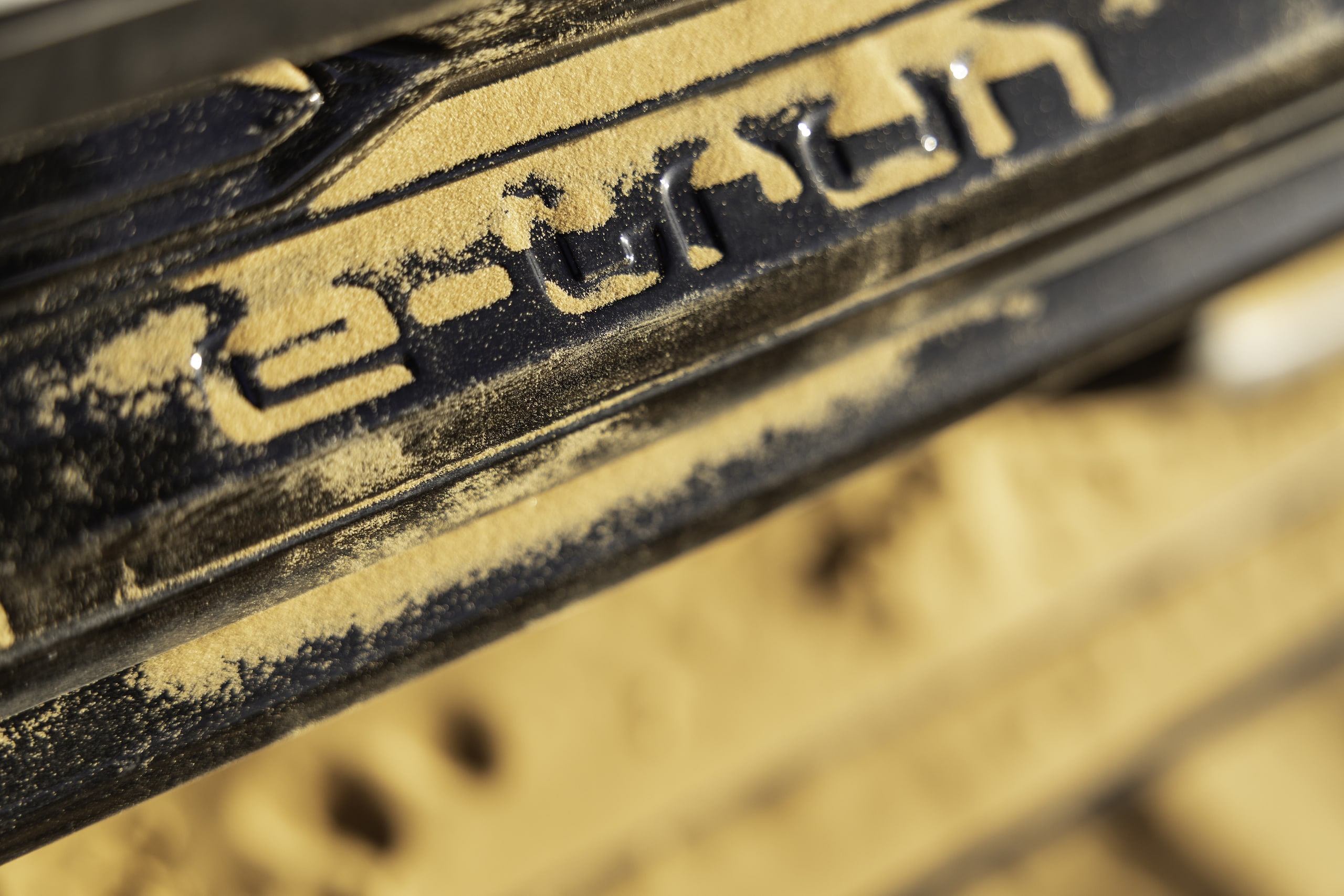 Audi SQ6, sfida al deserto 