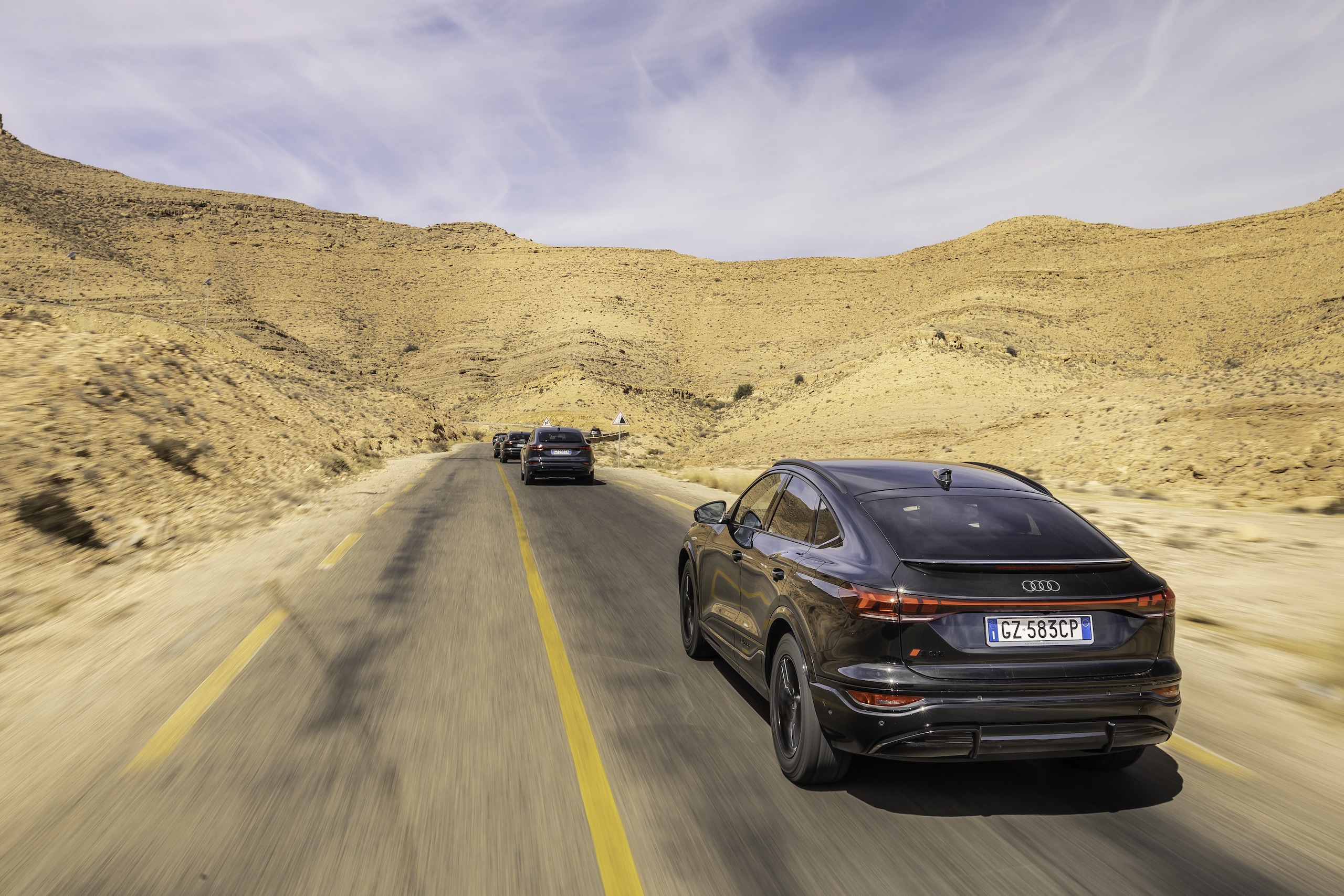 Audi SQ6, sfida al deserto 