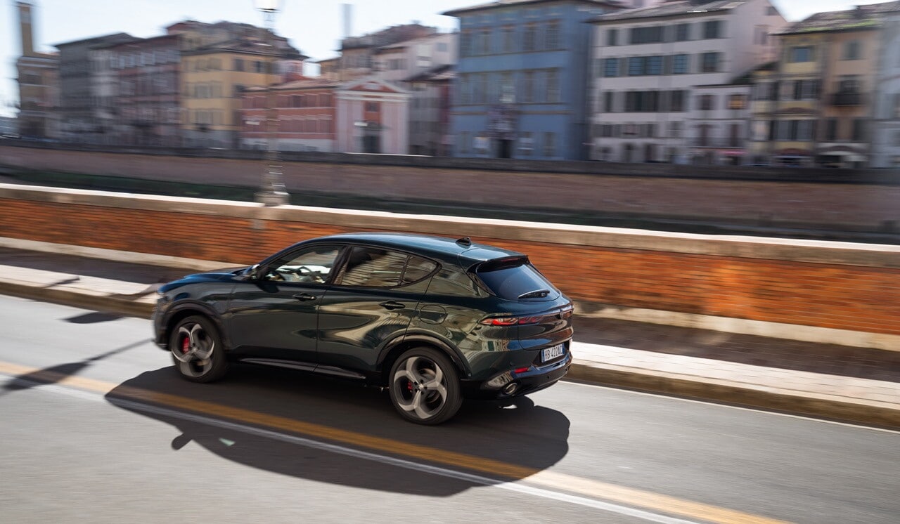 Alfa Romeo Tonale facelift su strada