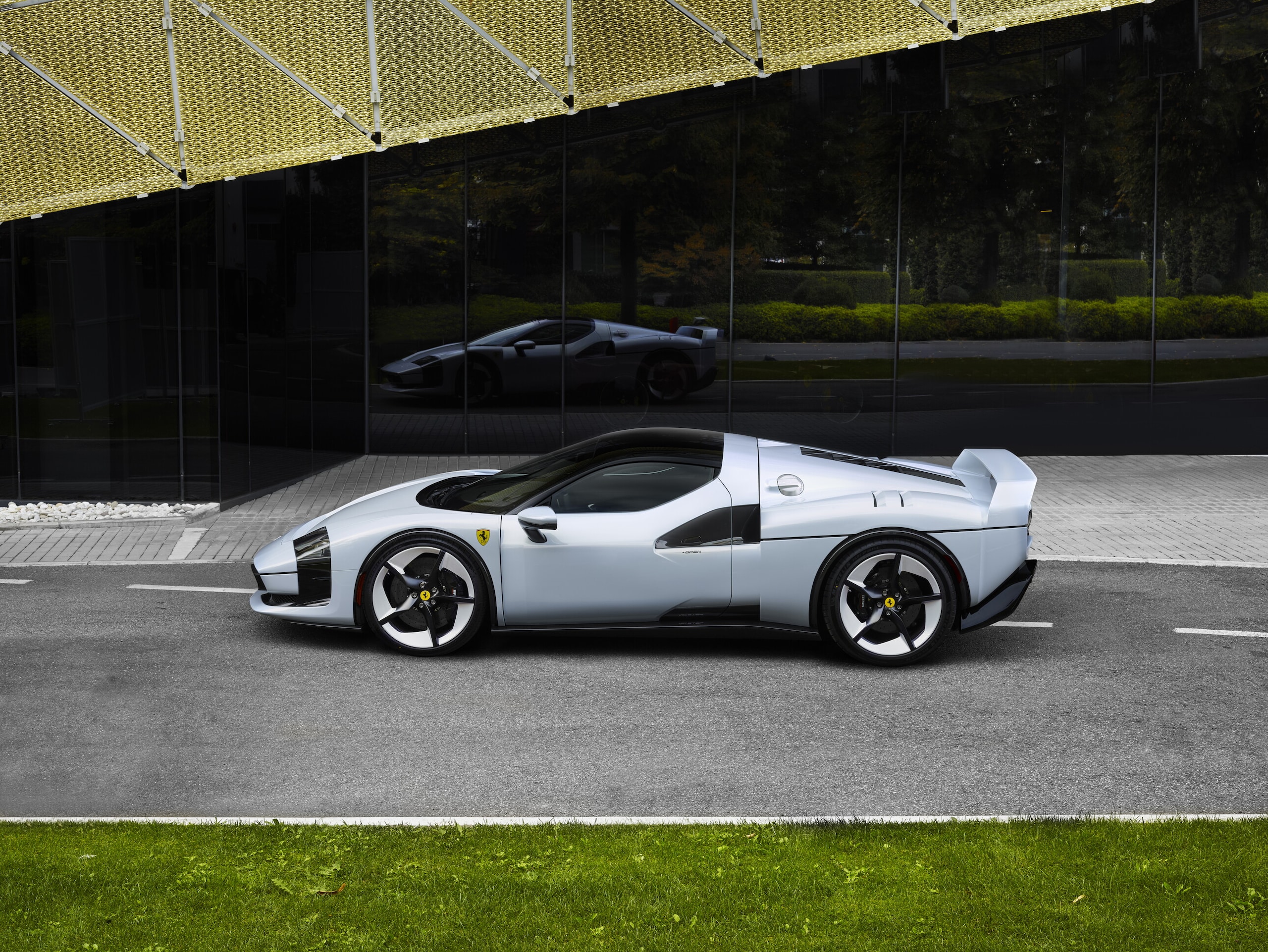 Ferrari SC40